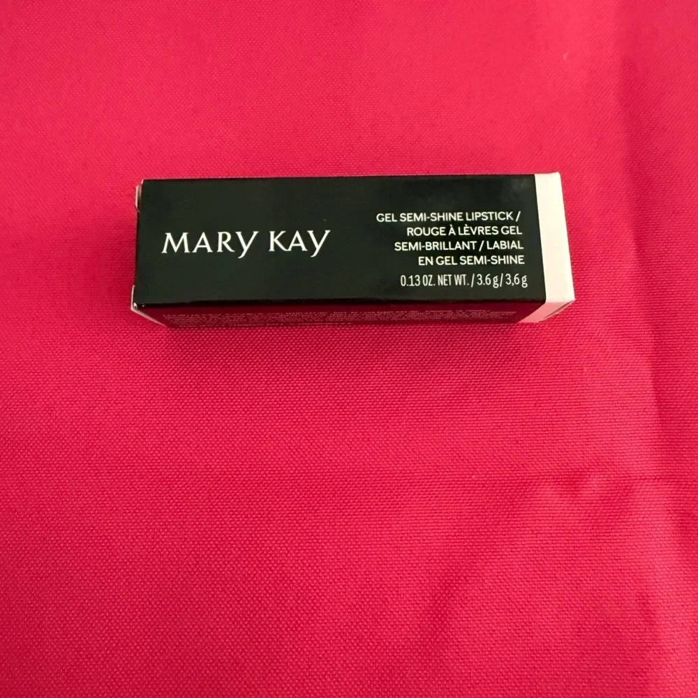 Mary Kay Gel Semi-Shine Lipstick - Scarlet Red New in Box